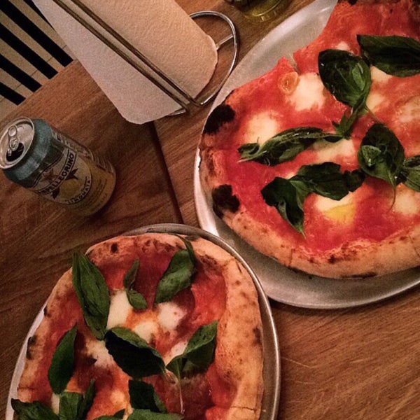 6/19/2018 tarihinde Atypical B.ziyaretçi tarafından Pizza Pazza'de çekilen fotoğraf