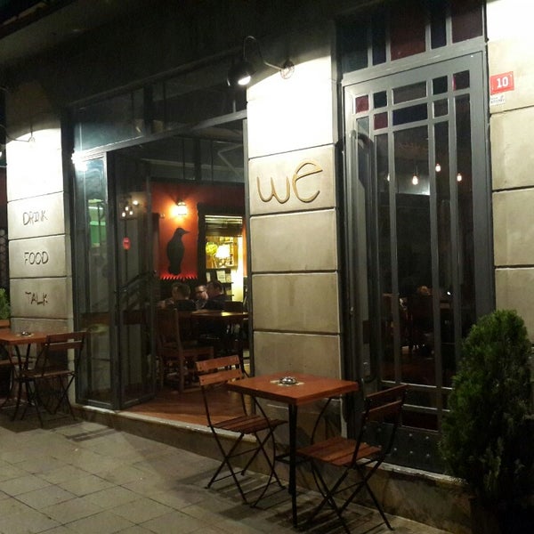 รูปภาพถ่ายที่ We Cafe Bar โดย Onur K. เมื่อ 10/3/2014