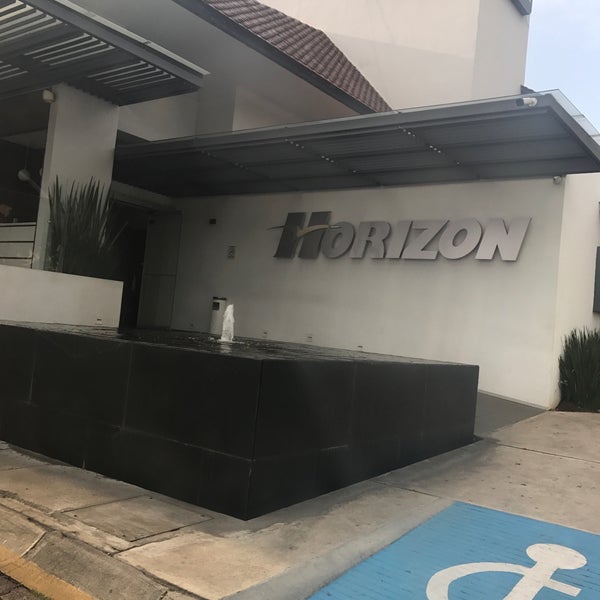 Foto diambil di Hotel Horizon Morelia oleh Elizabeth S. pada 8/7/2017