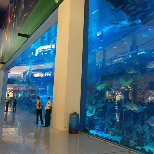 Foto tirada no(a) The Dubai Mall por ssanane s. em 5/14/2015