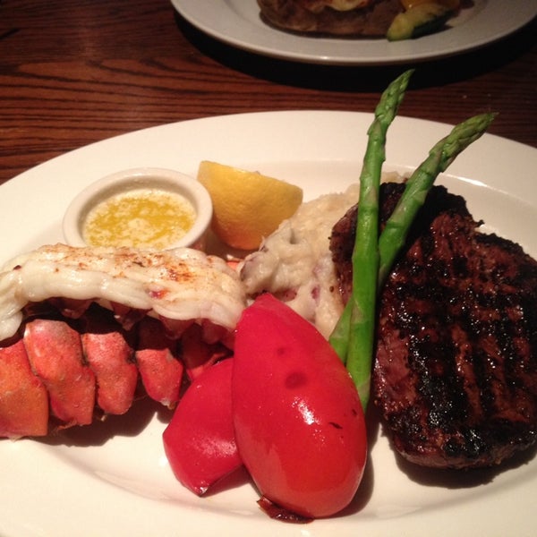 Снимок сделан в The Keg Steakhouse + Bar - St. Catharines пользователем Josh K. 2/18/2014