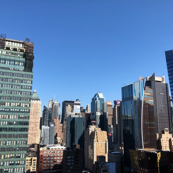 2/28/2018 tarihinde Yianziyaretçi tarafından Sky Room'de çekilen fotoğraf