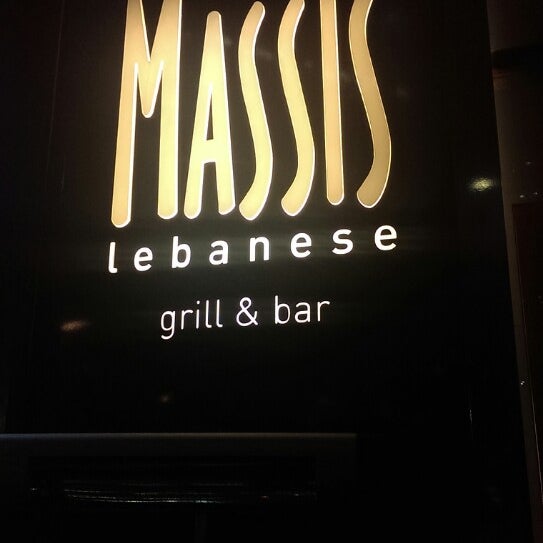 Снимок сделан в Massis Lebanese Grill &amp; Bar пользователем Tumata G. 10/16/2013