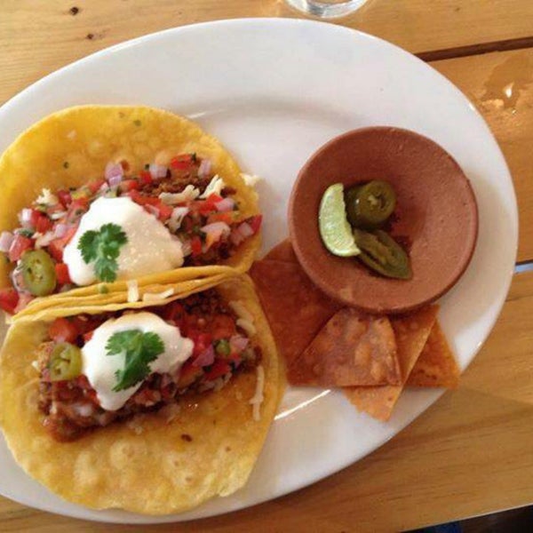 Foto tirada no(a) Chinita Real Mexican Food por Aditi S. em 4/4/2015