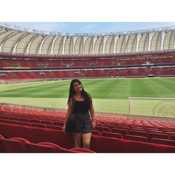 Das Foto wurde bei Estádio Beira-Rio von Thaty S. am 11/19/2015 aufgenommen