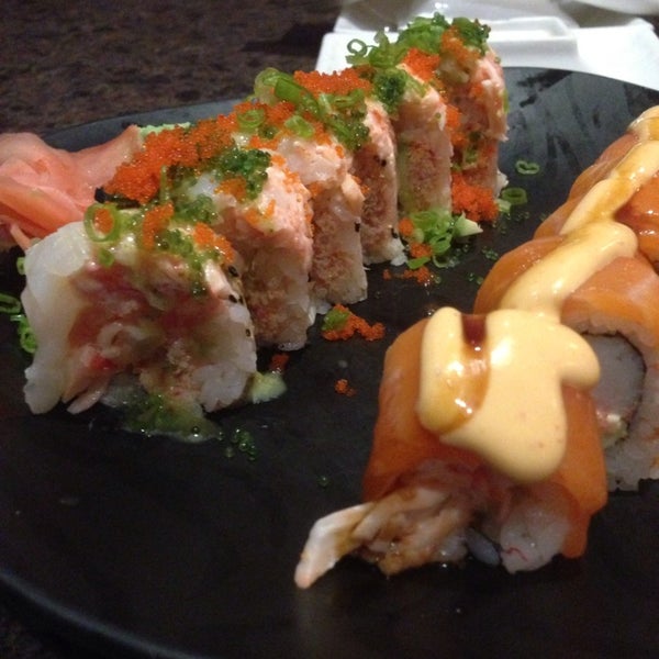 Foto tirada no(a) Nagoya Japanese Restaurant &amp; Sushi Bar por Dawn J. em 8/11/2013