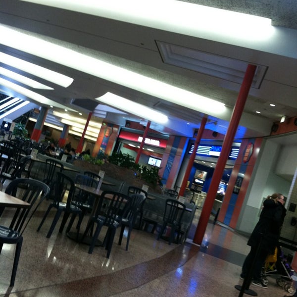 3/26/2013에 iSapien 1.님이 Atrium Food Court에서 찍은 사진