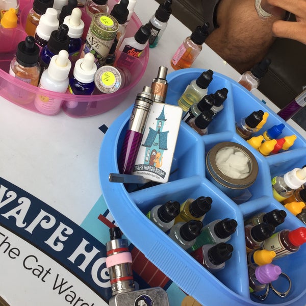 вейп шоп. вейп шоп 12. тушинская вейп шоп. реклама бутика электронные сигареты. вейп шоп мурино.