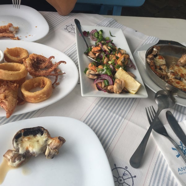 greek style calamari 👍🏼, mussel salad and mushrooms were ok😐