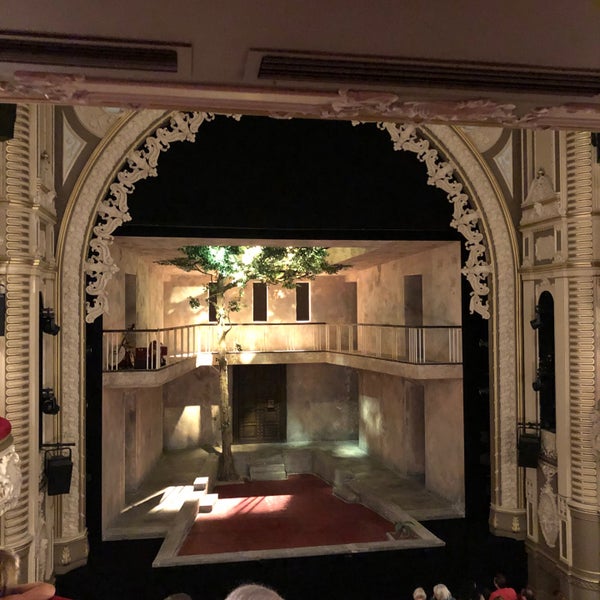 Foto tirada no(a) Lyric Hammersmith por Mark N. em 9/21/2019