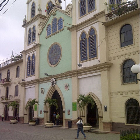 Photo taken at Iglesia San Jacinto de Yaguachi by Stalin N. on 10/17/2012