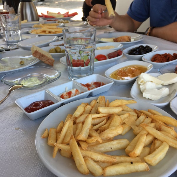Photo taken at İskele Et &amp; Balık Restaurant by Ali K. on 7/1/2018