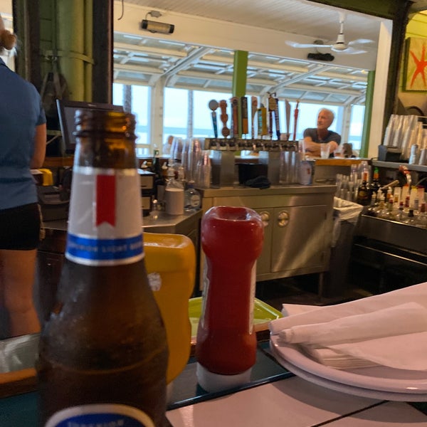 9/13/2021 tarihinde Mark S.ziyaretçi tarafından Palm Pavilion Beachside Grill &amp; Bar'de çekilen fotoğraf