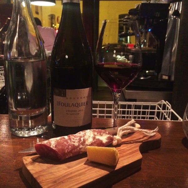 Le Cornichon French Restaurant in Paris