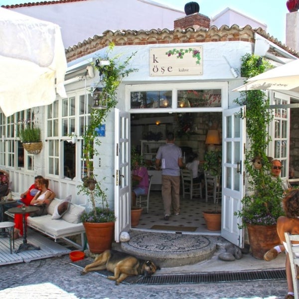 Köşe Kahve Café