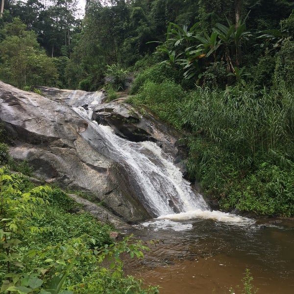Photo taken at Moh Pang Waterfall by Jom N. on 8/25/2017