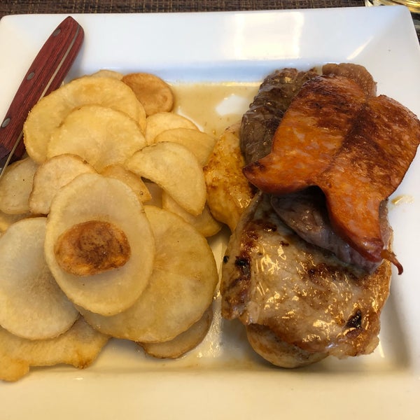 5/10/2018 tarihinde Jennie P.ziyaretçi tarafından Ipanema Restaurant'de çekilen fotoğraf