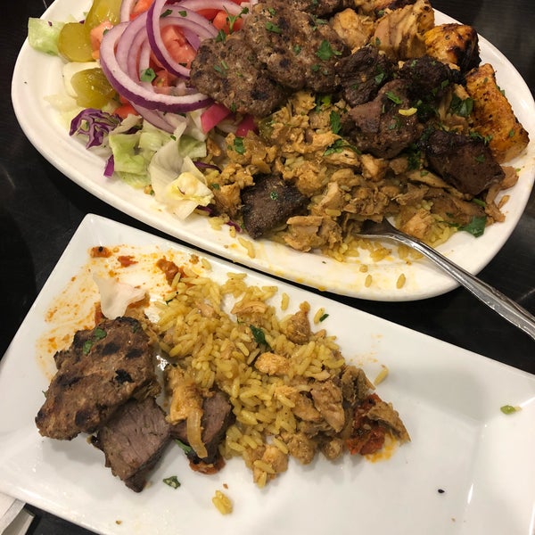 Снимок сделан в King Of Falafel &amp; Shawarma пользователем Jennie P. 4/18/2018