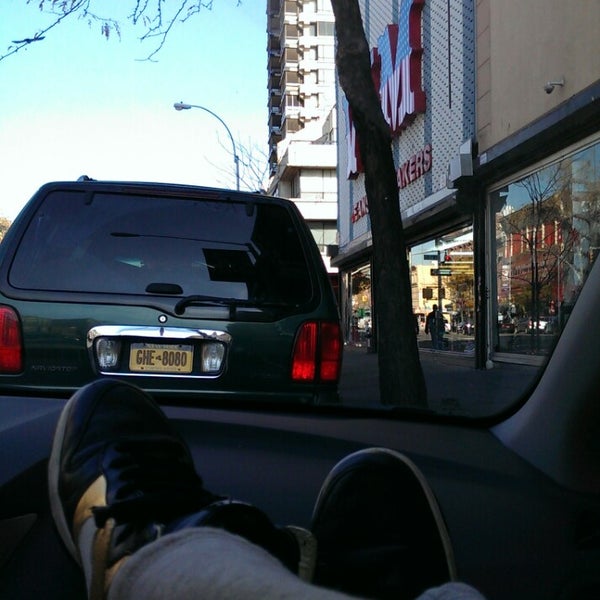 harlem sneaker store