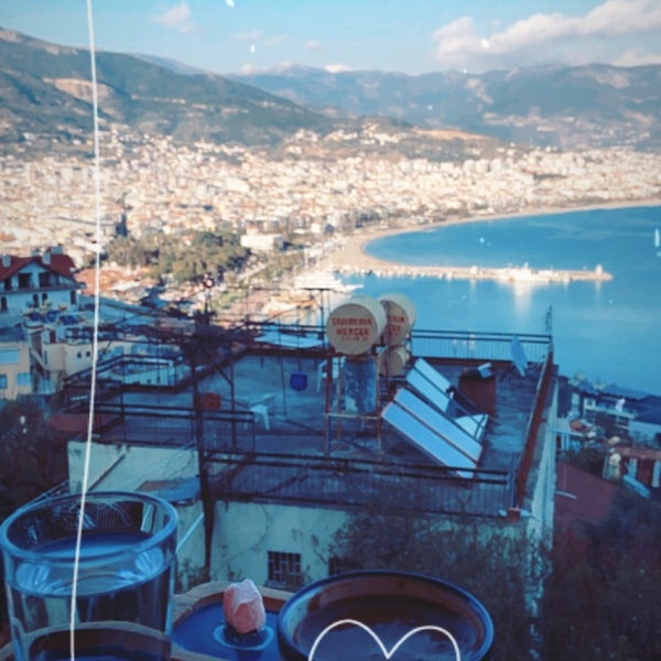 Photo prise au Tuğra Cafe Restaurant par Ayşe ❤. le3/27/2022