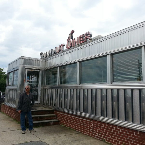 The Shawmut Diner (Now Closed) 943 Shawmut Ave