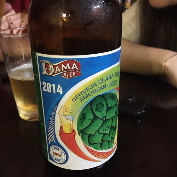 Foto tomada en Baderna Cervejas Especiais  por Jéssica F. el 4/18/2015