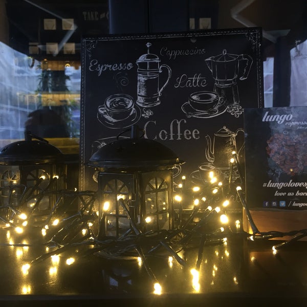Photo prise au Lungo Espresso Bar par Nesa le4/21/2019