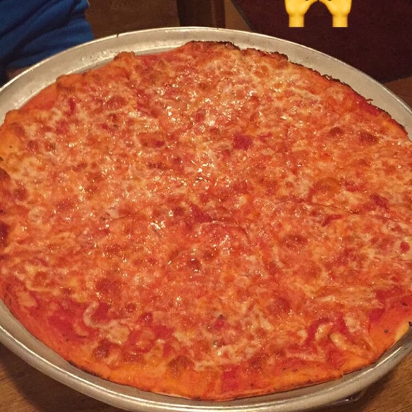 10/29/2017에 Jenn W.님이 Star Tavern Pizzeria에서 찍은 사진