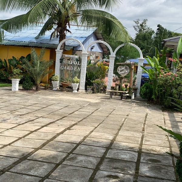 Simpol The Garden Of Love Garden