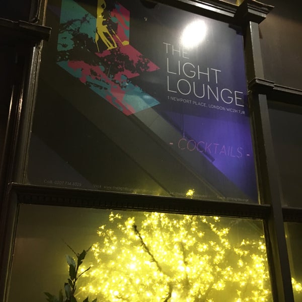 10/15/2016にDustin H.がThe Light Loungeで撮った写真