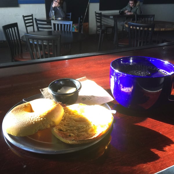 Foto tirada no(a) The 806 Coffee + Lounge por Joe M. em 12/30/2015