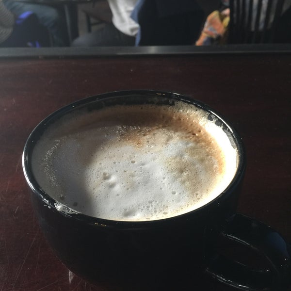 Foto tirada no(a) The 806 Coffee + Lounge por Joe M. em 1/4/2016