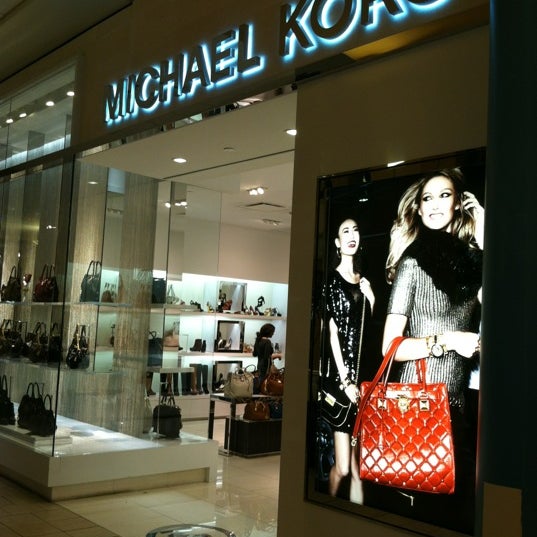queens center mall michael kors