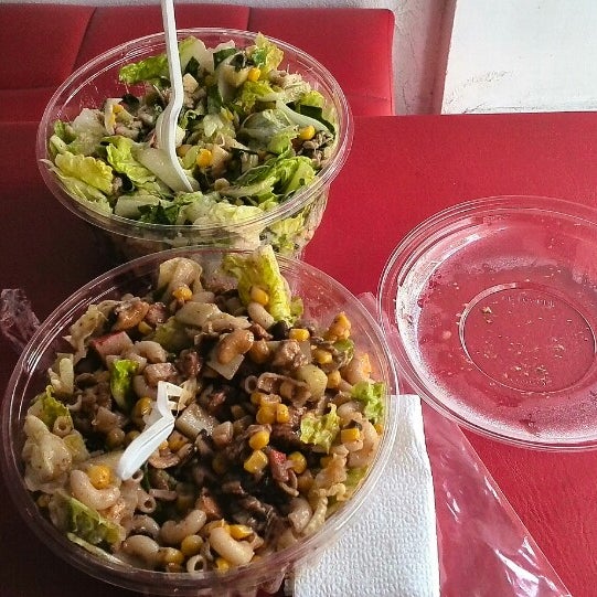 3/10/2014 tarihinde Kevin C.ziyaretçi tarafından SUND Snack &amp; Salads'de çekilen fotoğraf