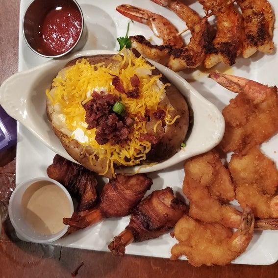 We love the shrimp boat! Also, the kids menu items are huge and delicious.