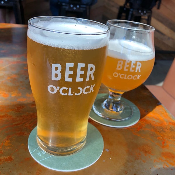 Photo taken at Beer O&#39;Clock by Christine P. on 7/20/2019