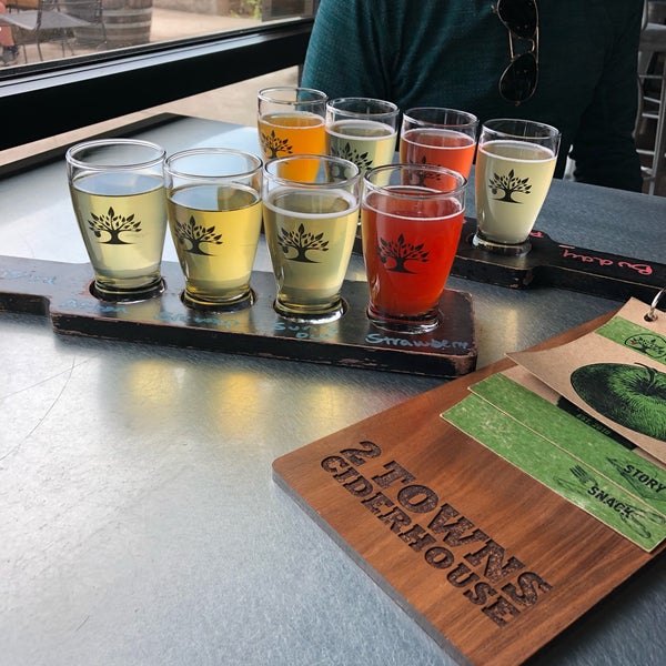 Photo taken at 2 Towns Ciderhouse by Christine P. on 7/5/2019