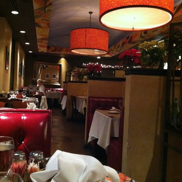 Das Foto wurde bei Vito&#39;s Sicilian Pizza von Angie B. am 1/3/2013 aufgenommen