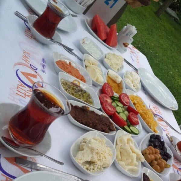 Снимок сделан в d&#39;Van Kahvaltı Sofrası пользователем Gamze🐣 6/6/2019