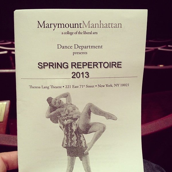 รูปภาพถ่ายที่ Marymount Manhattan College โดย William K. เมื่อ 5/11/2013