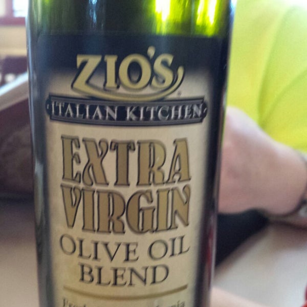 Photo taken at Zio&#39;s Italian Kitchen by John L. on 8/17/2013