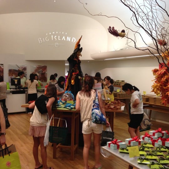 Big Island Candies Candy Store in Ala Moana Kakaako