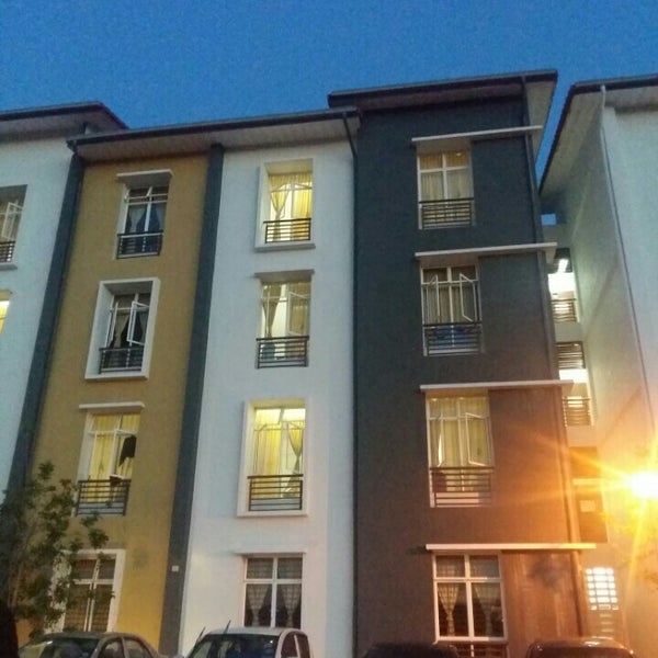 kolej profesional mara ayer molek