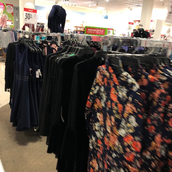 clarks barton creek mall