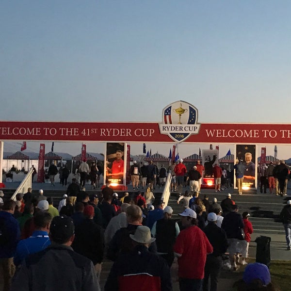 10/1/2016 tarihinde Sam S.ziyaretçi tarafından Hazeltine National Golf Club'de çekilen fotoğraf