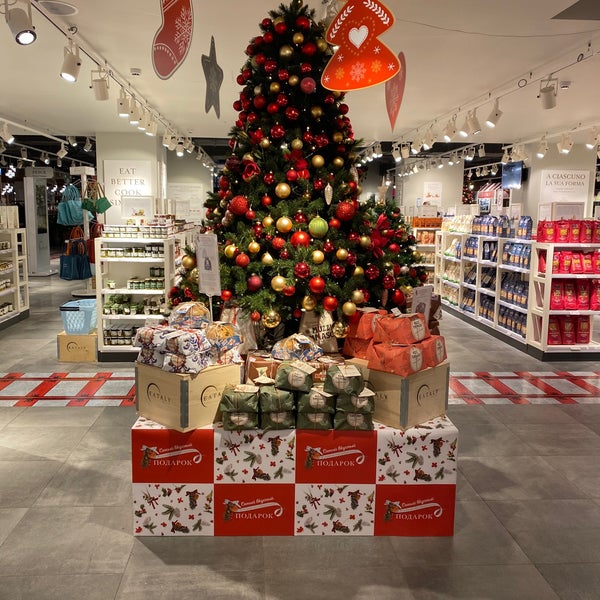 Photo taken at Eataly by Pavel G. on 12/21/2019