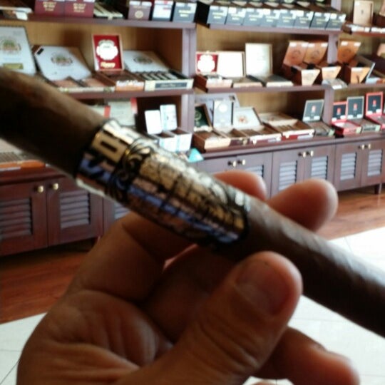 Снимок сделан в Cigar Boutique of Little Havana пользователем Alvio D. 6/12/2014