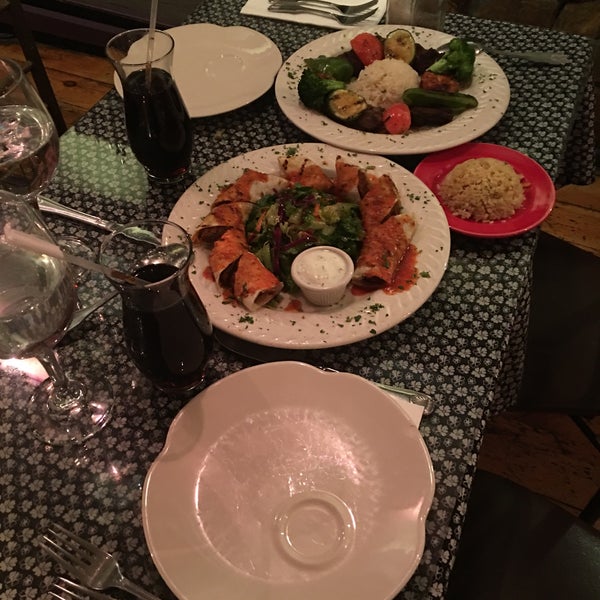 Foto scattata a Turkish Cuisine da Gökhan K. il 12/20/2015