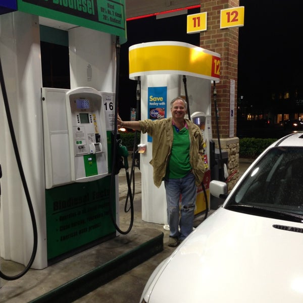 Shell Fuel Station in Nashville