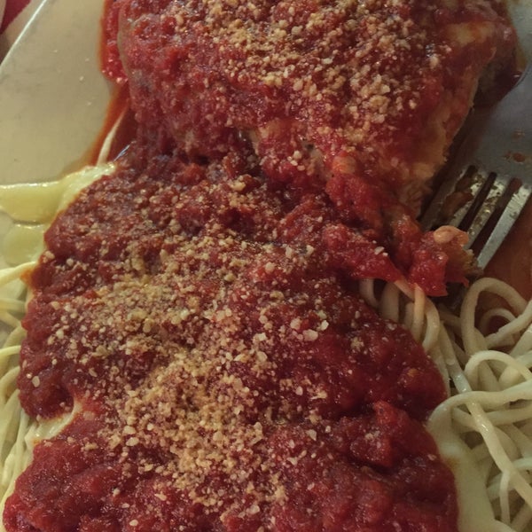 Photo taken at Mama Louisa&#39;s Italian Restaurant by Terri S. on 5/29/2015